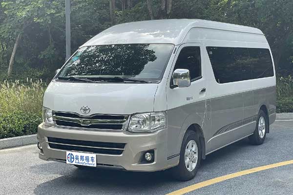  TOYOTA HIACE 