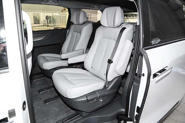 Buick GL8-ES Luzun