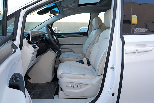 Buick GL8-ES Luzun