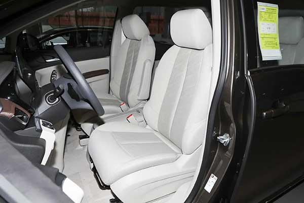 Buick GL8-652T