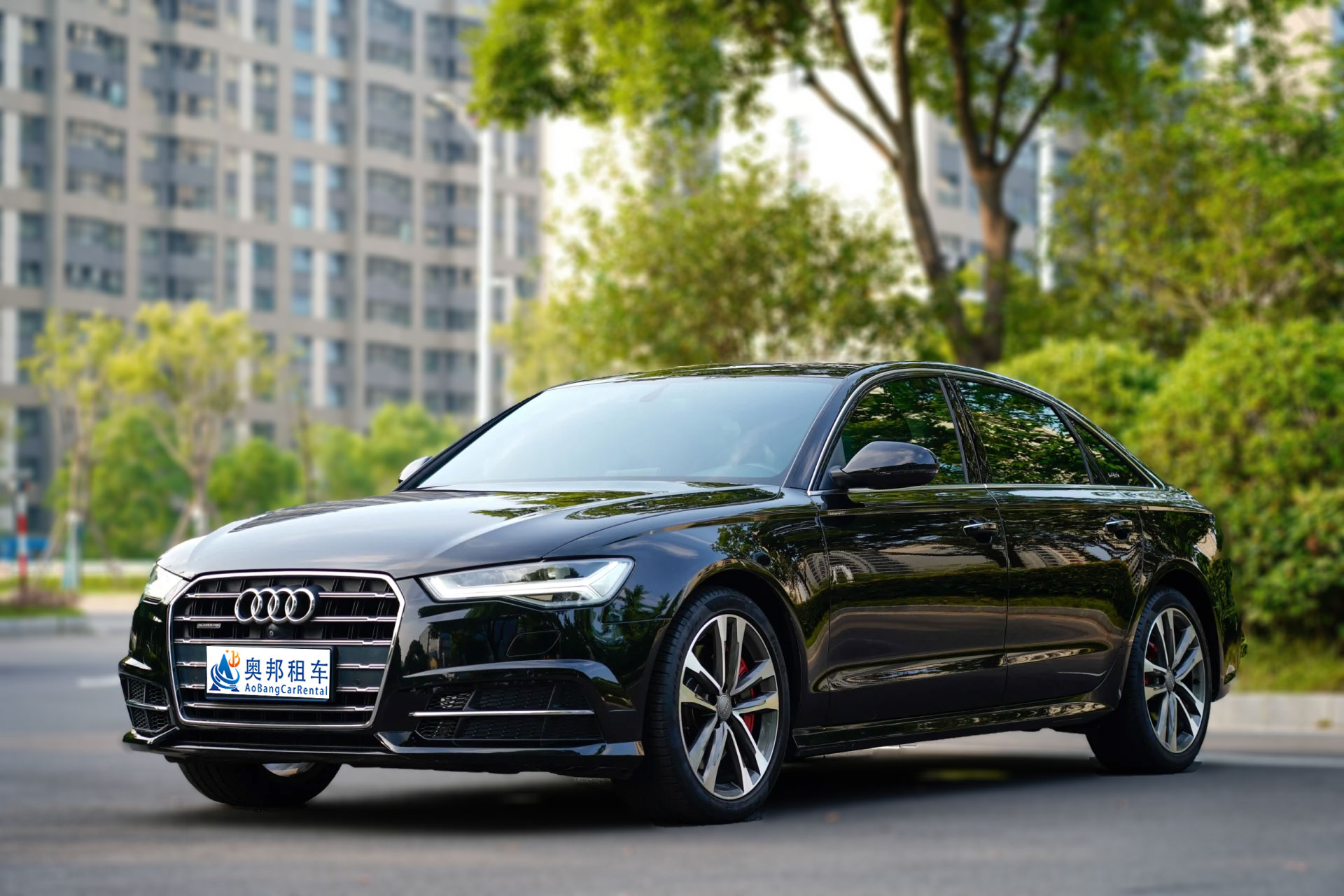 上海租車公司哪個好?上海商務租車注意事項