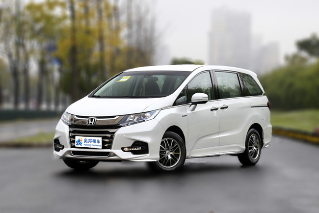 上海商務(wù)租車時需要哪些證件呢?